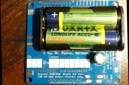 Batteriefach für 2 AA Zellen auf dem LongRa Board mit Arduino Zero und RFM95 Funkmodul